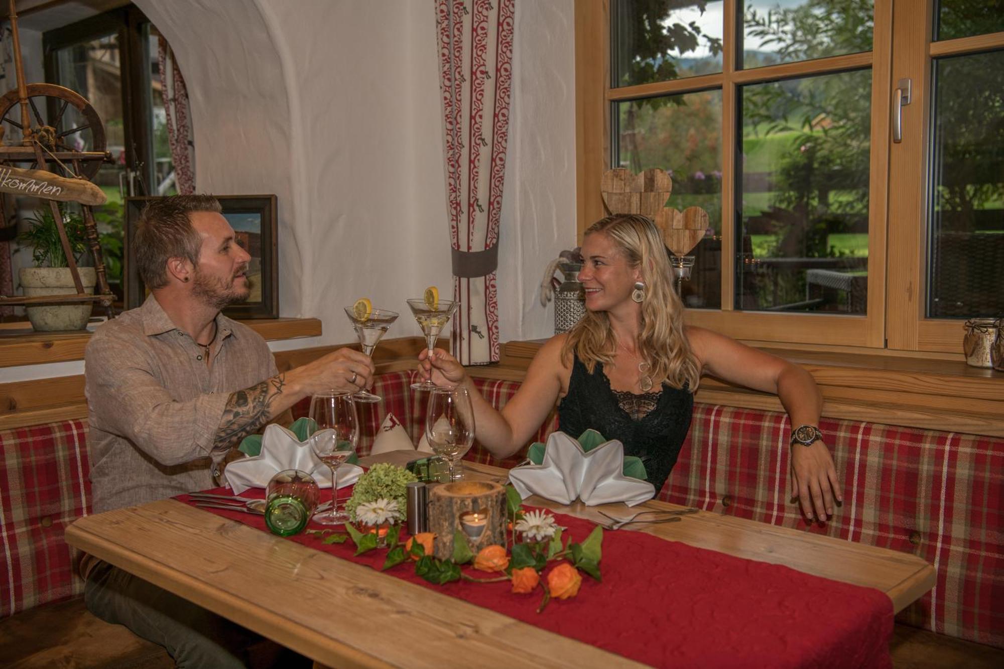 Gourmet-Hotel Gruenwald レオガング エクステリア 写真