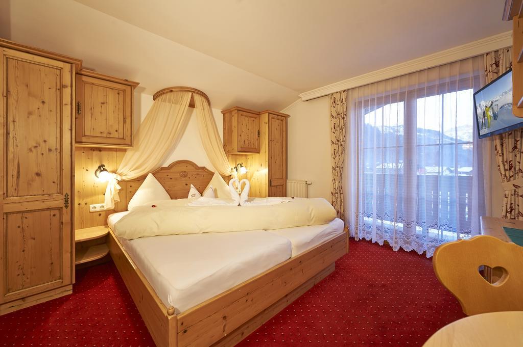 Gourmet-Hotel Gruenwald レオガング エクステリア 写真