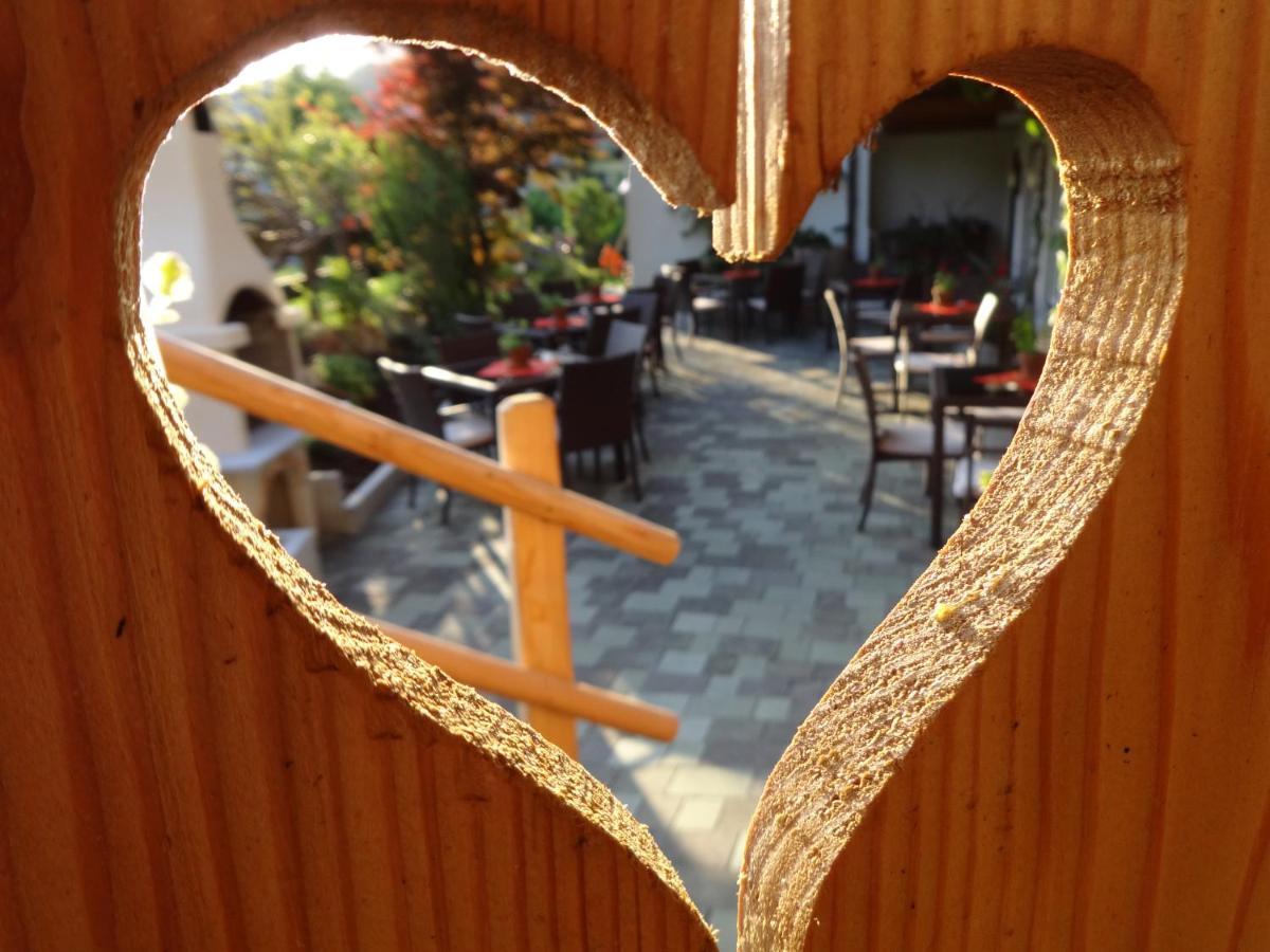 Gourmet-Hotel Gruenwald レオガング エクステリア 写真